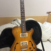 Guitarra knaggs modelo chena · Illes Balears · 4400 €