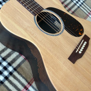 Guitarra acústica Martín x series · La Rioja · 750 €