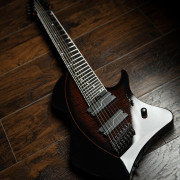 Compro Guitarra Abasi de 8 cuerdas · Málaga