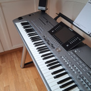 Teclado Yamaha Tyros-5 76 teclas.