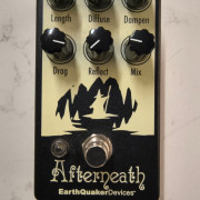 EarthQuaker Devices Afterneath Otherworldly Reverberation Machine V2 · Barcelona · 200 €