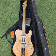 SIRE LARRY CARLTON T7 NATURAL + Estuche foam. · Zaragoza · 500 €