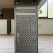 Apple Mac Pro 5,1 - 12 Core (2 x 3,46Ghz 6-Core) - 96GB RAM - 8GB GPU · Granada · 500 €