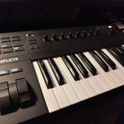 Teclado Komplete A25 · Pontevedra · 65 €