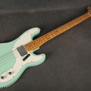 Fender Vintera II 70S Telecaster Bass Surf Green NUEVO · Lugo · 999 €