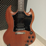 Gibson SG TRIBUTE · León · 1000 €