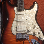 Fender Ultra Stratocaster 50 aniversario 1996 · Castellón · 2200 €