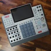 AKAI MPC X SE + 120 Expansiones - SUPER PRECIO!