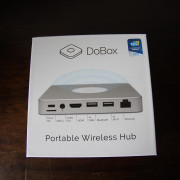 Concentrador inalámbrico portátil y unidad flash con router de viaje DoBox · Madrid · 150 €