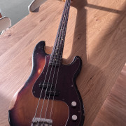 Fender PRECISION BASS ROAD WORN 58 · Barcelona · 1000 €
