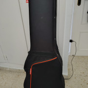 Funda estuche semirrígido Guitarra eléctrica · Sevilla · 40 €