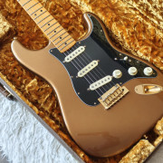 Cambio Fender Bruno Mars Signature Stratocaster 2023 - Mars Mocha · Madrid · 1 €