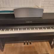 Yamaha Clavinova CLP-735 Negro Mate + Banqueta (Comprado en 2024) · Madrid · 1440 €