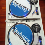 Se Vende 2 Platos Technics SL 1200 MK2 Restaurados · Bizkaia · 1600 €