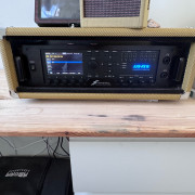 AXE FX 3 + retrorack gator + fractal EV-2 + regalos · Madrid · 2400 €