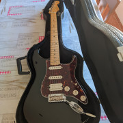 Fender Stratocaster · Alicante · 750 €