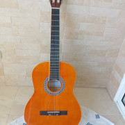 Guitarra clásica Bolero — Estado impecable | Perfecto para principiantes · Málaga · 95 €