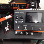 Headrush Gigboard + IRs + Choptones + Fuente extra + pedal midi · Huesca · 260 €