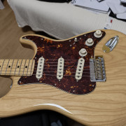 Fender Player Stratocaster LTD Ash (MODIFICADA) . l · Madrid · 775 €