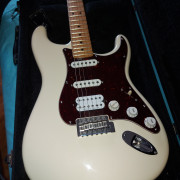 FENDER AMERICAN SPECIAL ( Strato) · Madrid