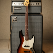 Fender American Performer Jazz Bass · Barcelona · 1100 €