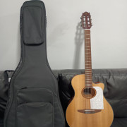 Guitarra Yamaha NTX1+Funda · Málaga · 280 €