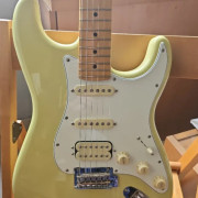 Fender Stratocaster Player II Hialeah Yellow · Madrid · 695 €