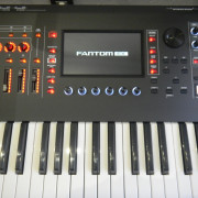 Roland FANTOM - 6 EX Re-Estreno · Málaga · 1790 €