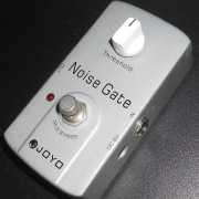 Pedal guitarra JOYO Noise Gate + Fuente alimentación. · Barcelona · 30 €