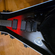 Jackson Pro Series Phil Demmel Signature Demmelition King V – Red Tide Fade Finish · Cuenca · 1100 €