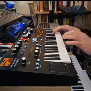 ASM Hydrasynth Explorer + decksaver + sonidos · Madrid · 469 €