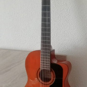Guitarra Admira mejorada · Cantabria · 290 €