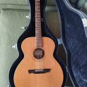 Acústica Alhambra J-1 E3 · Barcelona · 425 €