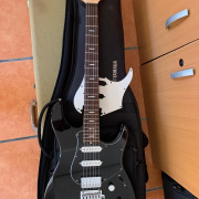 Yamaha Pacifica Standard+ · Valencia · 600 €