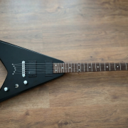 Jackson King V JS30KV + EMG 81 activa – Principios de los 2000 · Navarra · 450 €