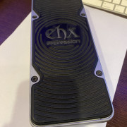 Pedal de expresión Electro-Harmonix para efectos de guitarra