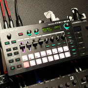 Roland MC-101 · Granada · 325 €