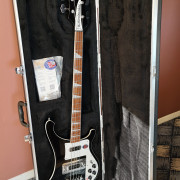 Bajo Rickenbacker 4003 Jetglo 2026. Nuevo sin estrenar. · Madrid · 2700 €