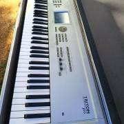 Korg Triton pro 76 · Cáceres · 500 €