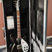 Rickenbacker 360 Jetglo 2026 , Nueva aun sin estrenar. · Madrid · 2700 €