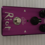 Suhr Riot V1