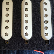 Set Pastillas Stratocaster · Madrid · 75 €