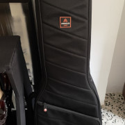 Funda de guitarra Armour Uno · Sevilla · 65 €