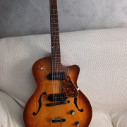 Guitarra Godin 5th Avenue Kingpin II