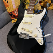 Partscaster cuerpo Squier hardware & electrónica Fender pala Reverse · Sevilla