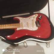 Fender Stratocaster 60 Aniversario · Alicante · 1500 €