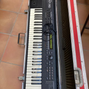 Sintetizador Roland XP30 · Jaén · 600 €