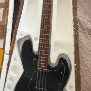 Squier Jazz Bass by Fender. Indonesia 2012. Totalmente NUEVO · Lugo · 270 €