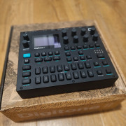 Digitone 2 en garantía + extras · Sevilla · 830 €