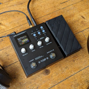 Pedalera multiefectos NUX MG300 · Valencia · 70 €